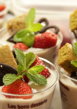 春のオーガニック苺パルフェ　by菜々食-レシピのメイン写真
