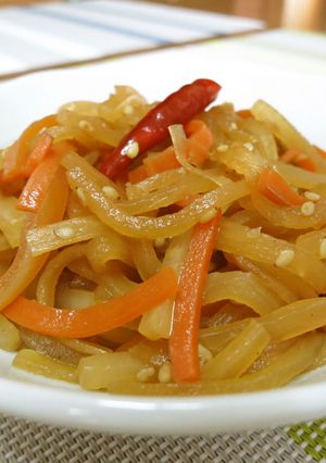 簡単常備菜♪大根とにんじんの甘辛きんぴら-レシピのメイン写真