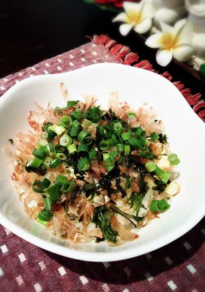 ズボラな(*>ω<)おかか葱マヨ醤油ご飯-レシピのメイン写真