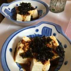 簡単★食べるラー油冷奴・韓国のり乗せ♫-レシピのメイン写真