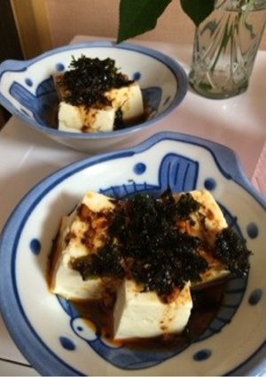 簡単★食べるラー油冷奴・韓国のり乗せ♫-レシピのメイン写真