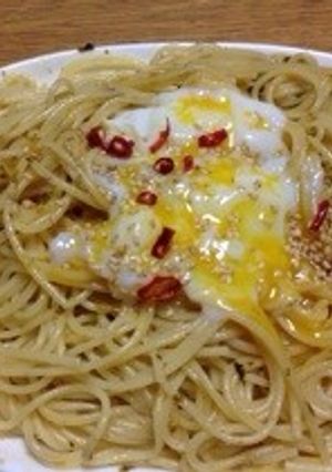 温泉卵と高菜のスパゲティ-レシピのメイン写真