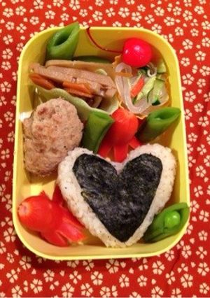 簡単 ハートおにぎり キャラ弁-レシピのメイン写真