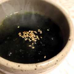 รูปของ 昆布茶で作るあおさのりスープ