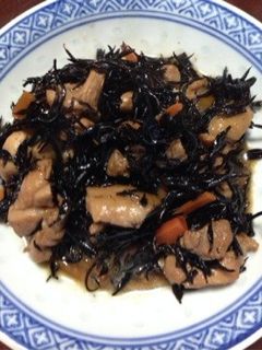 鶏肉たっぷり!ひじき煮-レシピのメイン写真