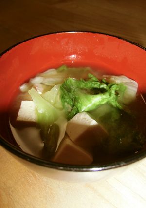 しゃきしゃきレタスのお味噌汁-レシピのメイン写真