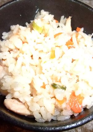 いろいろ入れて炊き込みご飯-レシピのメイン写真