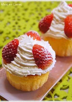 デコカップケーキ～ショートケーキ風味～-レシピのメイン写真