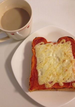 朝食に☆簡単☆なんちゃってピザトースト♡-レシピのメイン写真