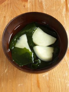 じゃがいもとわかめのすまし汁-レシピのメイン写真
