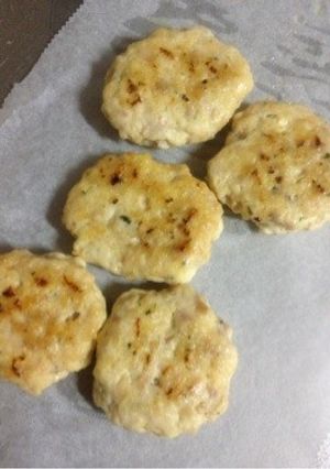 離乳食◆手づかみでやわらか豆腐ハンバーグ-レシピのメイン写真