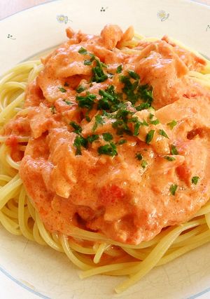 トマトとスモークサーモンのクリームパスタ-レシピのメイン写真