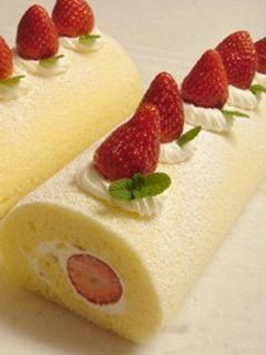 いちごのロールケーキ-レシピのメイン写真