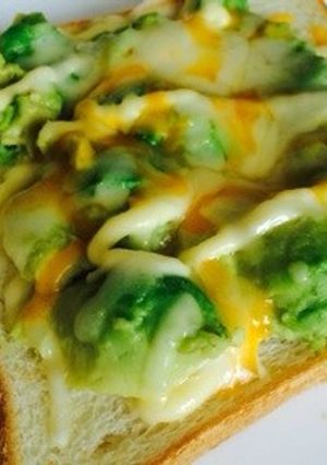 アボカドトースト-レシピのメイン写真