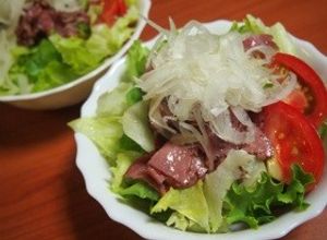パストラミビーフと玉ねぎのグリーンサラダ-レシピのメイン写真