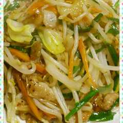 รูปของ 簡単♪中華屋さん風肉ニラ野菜炒め