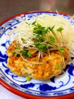 油を使わずヘルシー☆鶏つくねハンバーグ-レシピのメイン写真