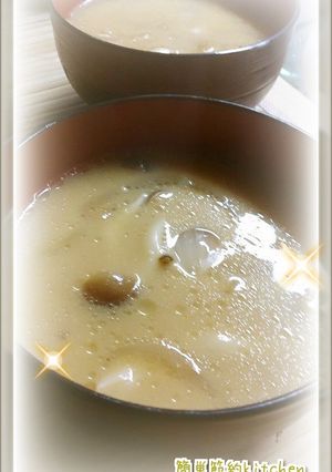 バター香る☆しめじの味噌汁-レシピのメイン写真