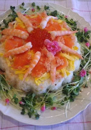マーガレット風ちらしずし～桃の花を添えて-レシピのメイン写真
