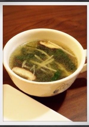 ニラたっぷり和風中華スープ-レシピのメイン写真