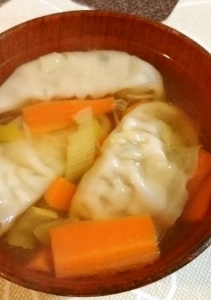 プチっと鍋を使って餃子スープ-レシピのメイン写真