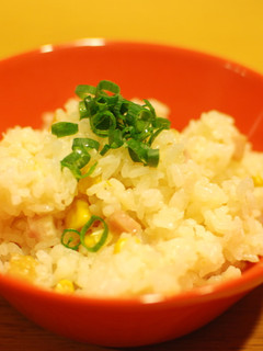 STAUBでベーコンピラフ-レシピのメイン写真