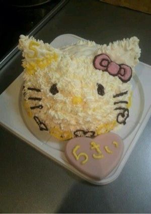 キティーちゃん立体キャラケーキ-レシピのメイン写真