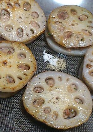 ☆しゃきしゃきレンコンの挟み焼き☆-レシピのメイン写真