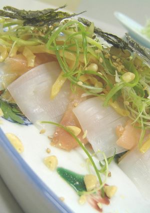 イカとサーモンのお刺身サラダ-レシピのメイン写真
