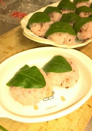 超簡単!春に赤飯でなんちゃって桜餅-レシピのメイン写真