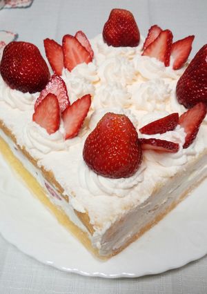 苺のケーキ to おひな様バージョン-レシピのメイン写真