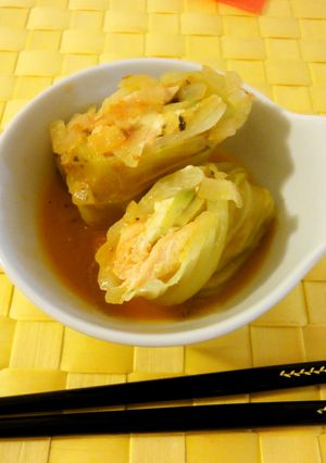 サーモンとアボカドでロールキャベツ-レシピのメイン写真