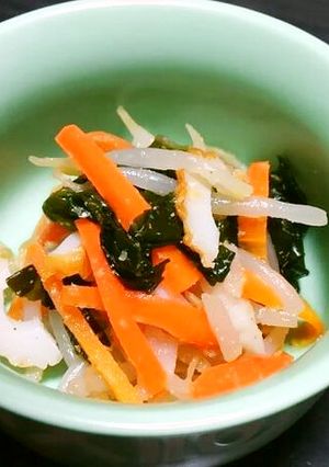 もやしと竹輪・人参の酢の物☆わかめ入り♪-レシピのメイン写真