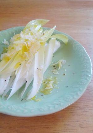雪うるいとコンテチーズのサラダ-レシピのメイン写真