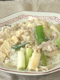 ネギと豚肉のスーラタン丼-レシピのメイン写真