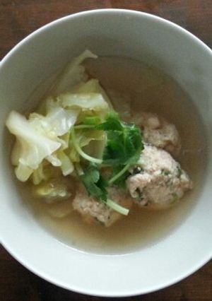 春キャベツとフワフワ鶏だんごスープ-レシピのメイン写真
