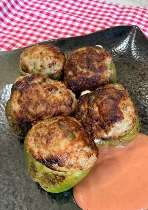 オーロラソースで♪丸ごとパプリカの肉詰め-レシピのメイン写真
