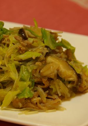 キャベツたっぷり♥春雨ぶた肉醤油炒め-レシピのメイン写真