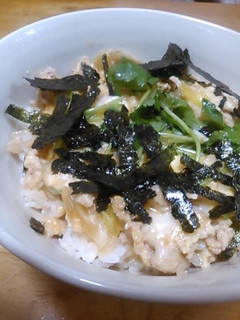 鶏ひき肉で親子丼-レシピのメイン写真