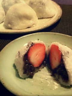 レンジで作るお餅で♪やわらか苺大福-レシピのメイン写真