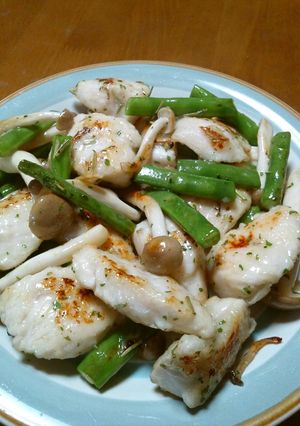 鶏胸肉のハーブ炒め-レシピのメイン写真