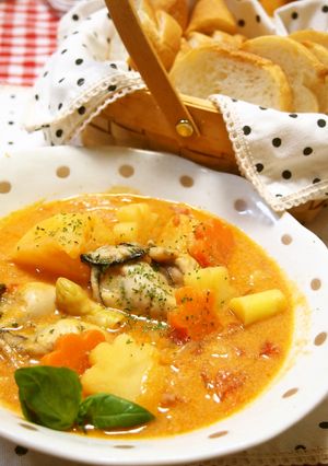 たっぷり牡蠣のトマト豆乳スープ-レシピのメイン写真