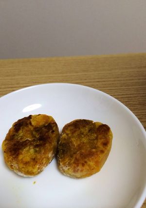 離乳食にも かぼちゃとレーズンおやき-レシピのメイン写真