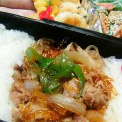 รูปของ 汁漏れしない♡お弁当に♪牛丼ならぬ豚丼♡