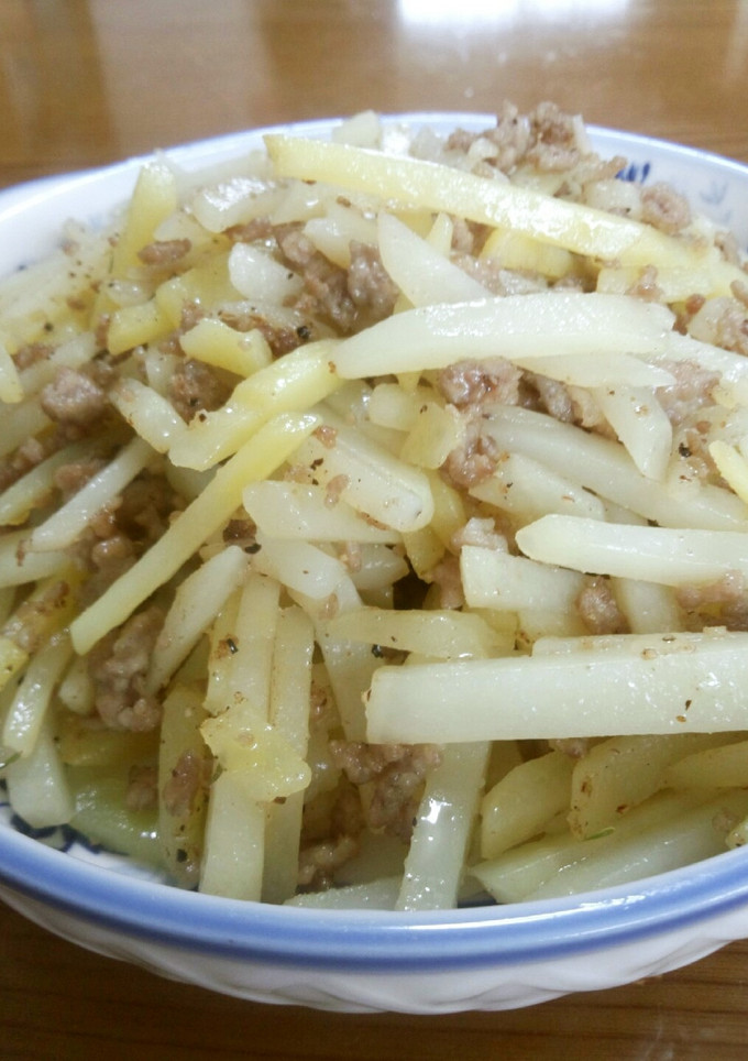 じゃがいもと挽き肉の炒めもの-レシピのメイン写真
