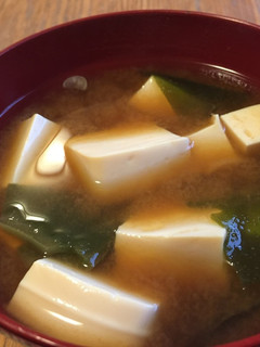 我が家の豆腐とわかめの味噌汁-レシピのメイン写真