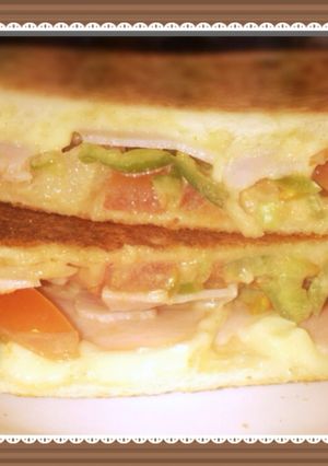 朝食ランチに簡単♪とろ〜りホットサンド♪-レシピのメイン写真