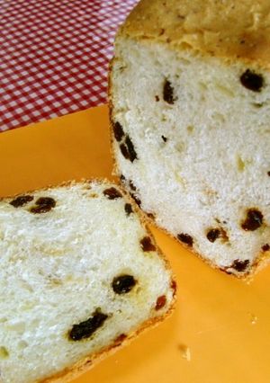 ★薄力粉でしっとり＊レーズンチーズパン＊-レシピのメイン写真