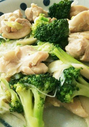簡単 鶏肉とブロッコリー塩炒め-レシピのメイン写真