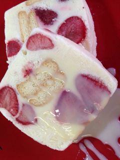 簡単牛乳パックでデザート*スイーツいちご-レシピのメイン写真